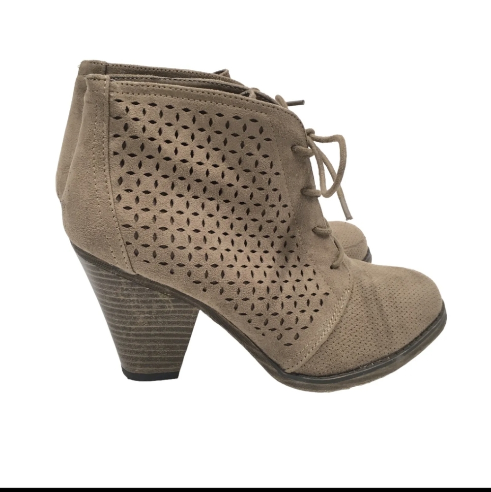 MIA Bootie - Picture 2 of 7
